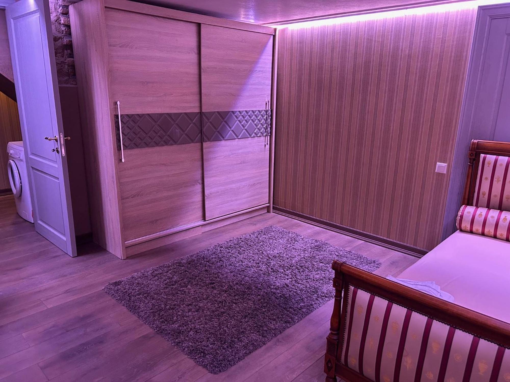Uzupis Angel 3 Bedroom Apartment Vilnius Exterior photo